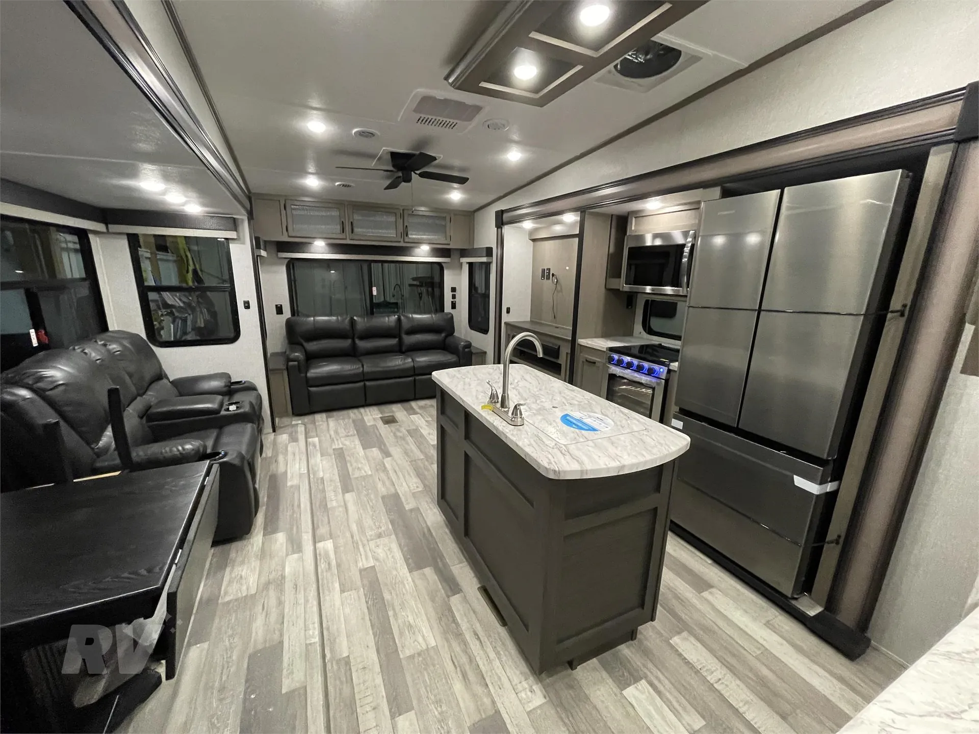 2023 Coachmen Chaparral X Edition 393MBX - Photo 3