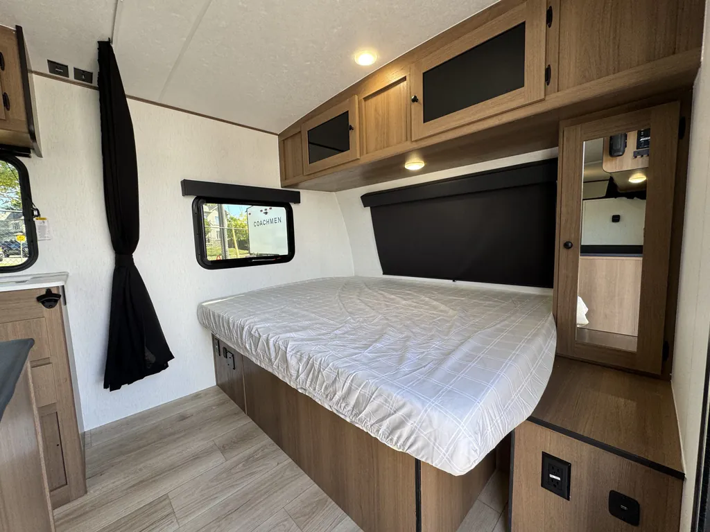 2027 Coachmen Apex Nano 186BH, Photos photo 7
