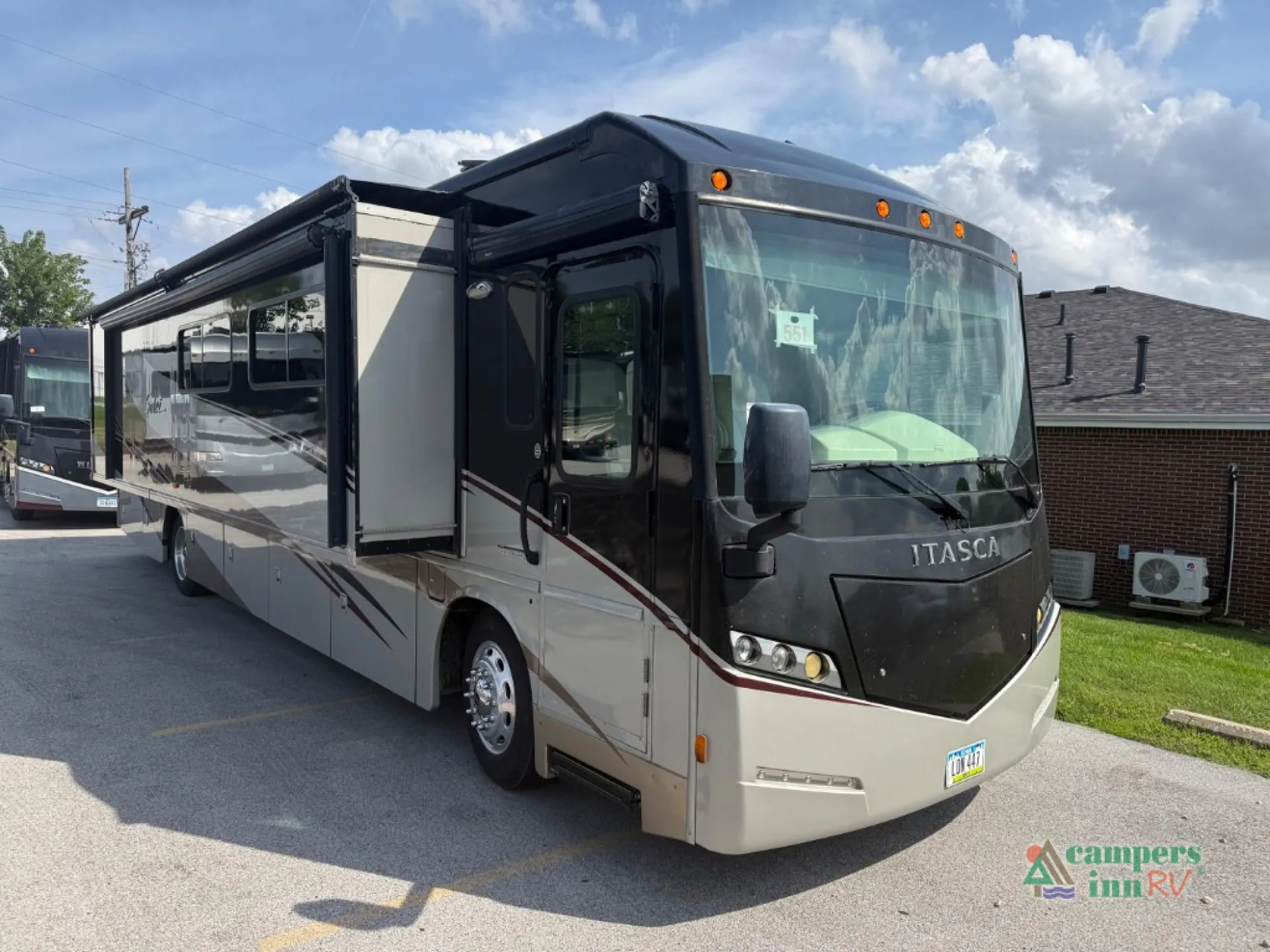 2015 Winnebago Solei 38R - Photo 2