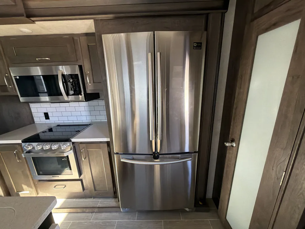 2019 Keystone Montana High Country 385BR, Photos photo 8