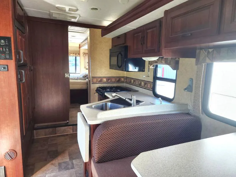 2013 Forest River Sunseeker 3050S, Photos photo 3