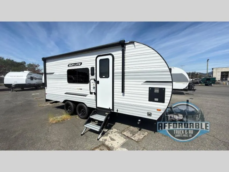 2026 Sunset Park RV Sun Lite 21TH - Photo 2