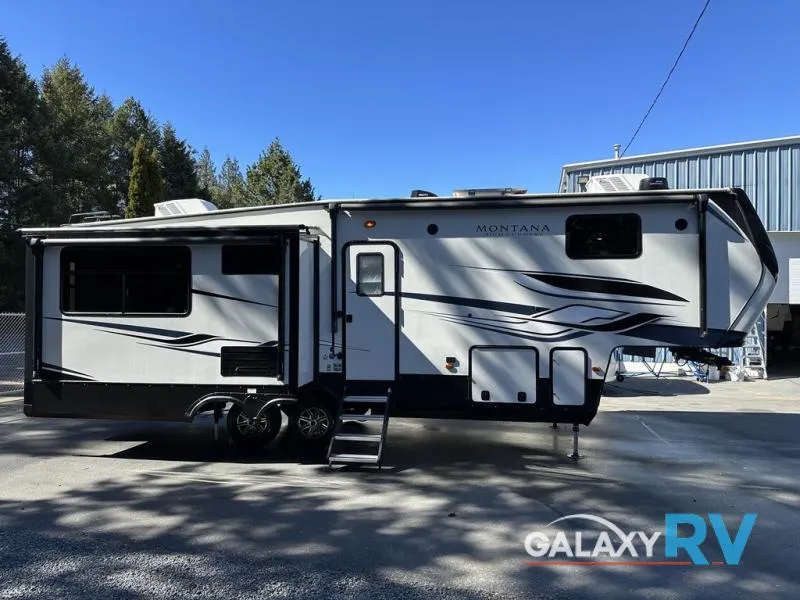 2022 Keystone Montana High Country 281CK - Photo 4