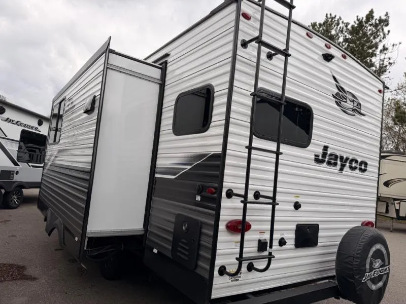 2024 Jayco Jay Flight 225MLSW - Photo 3