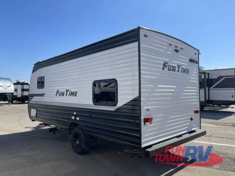 2026 CrossRoads RV Fun Time 185BH - Photo 3