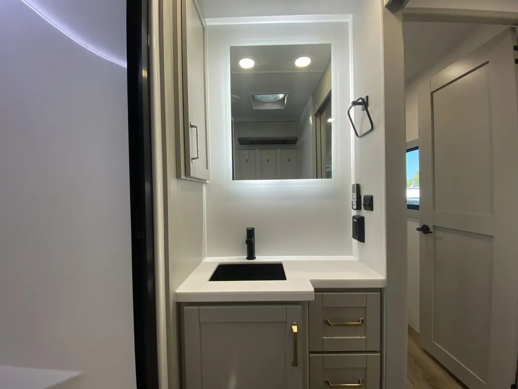 2026 Brinkley Model Z 297, Photos photo 41
