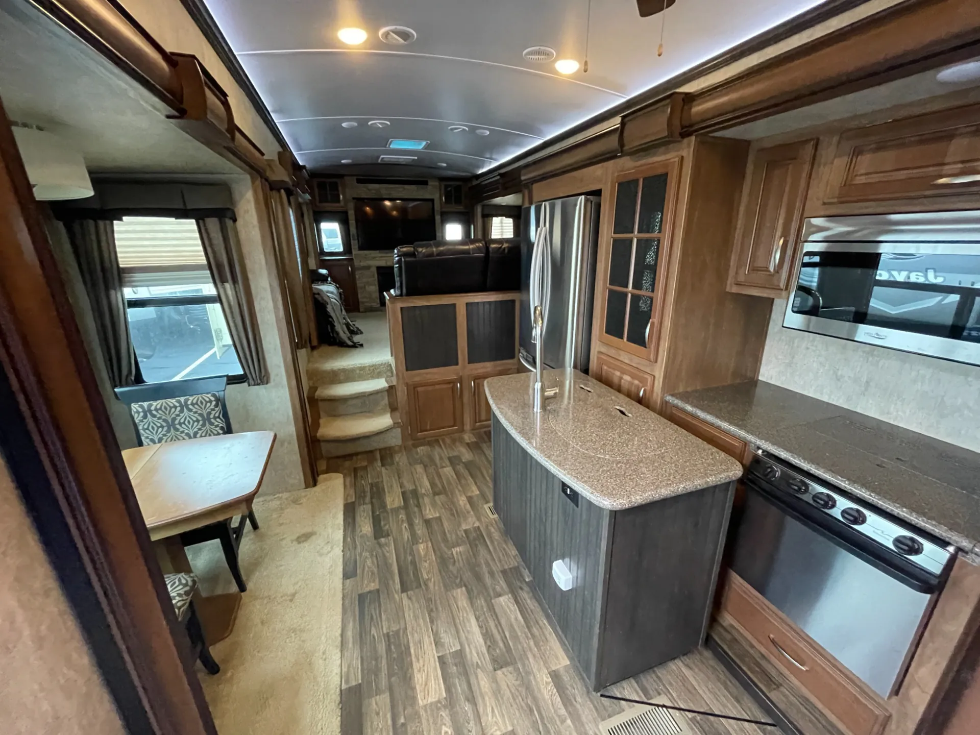 2015 Keystone Montana 3100RL