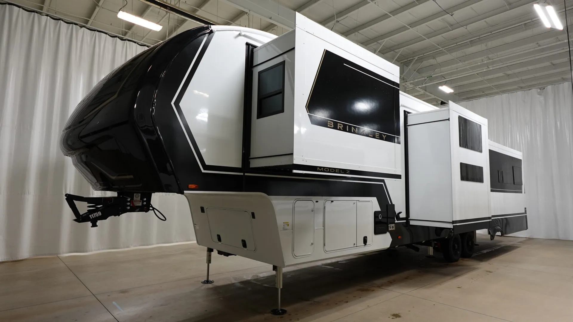 2026 Brinkley Model Z 3610 - Photo 4