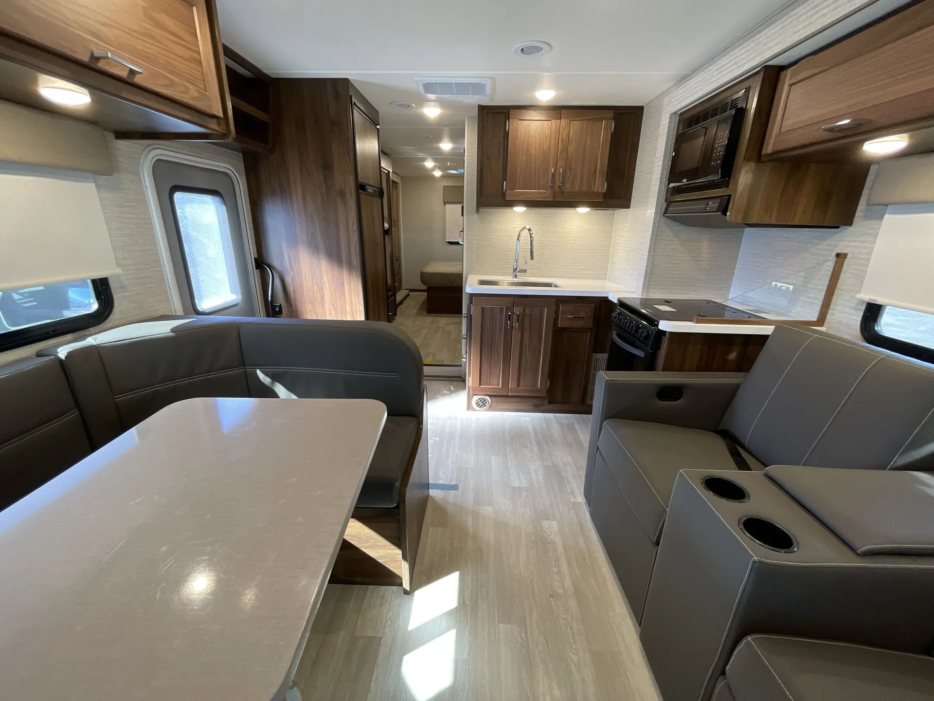2025 Winnebago Spirit 31H — living area main