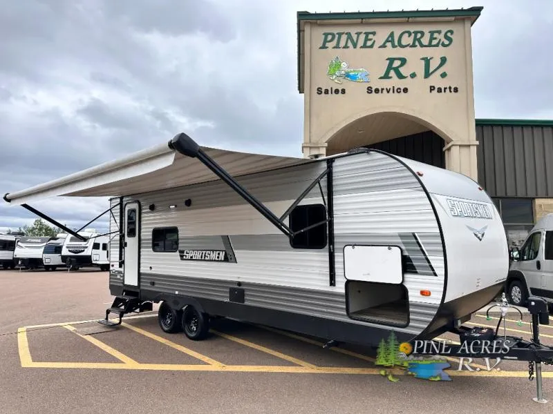 2022 KZ Sportsmen SE Used    241RKSE Rear Kitchen - Photo 2