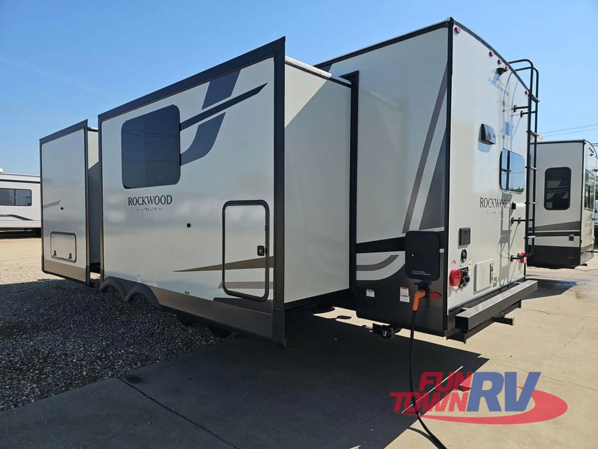 2027 Forest River Rockwood Ultra Lite 2711RK — Photo 5