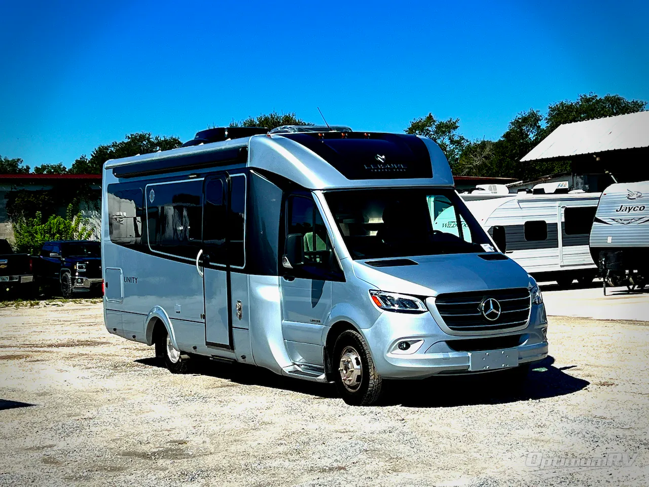 2024 Leisure Travel Unity U24TB - Photo 2