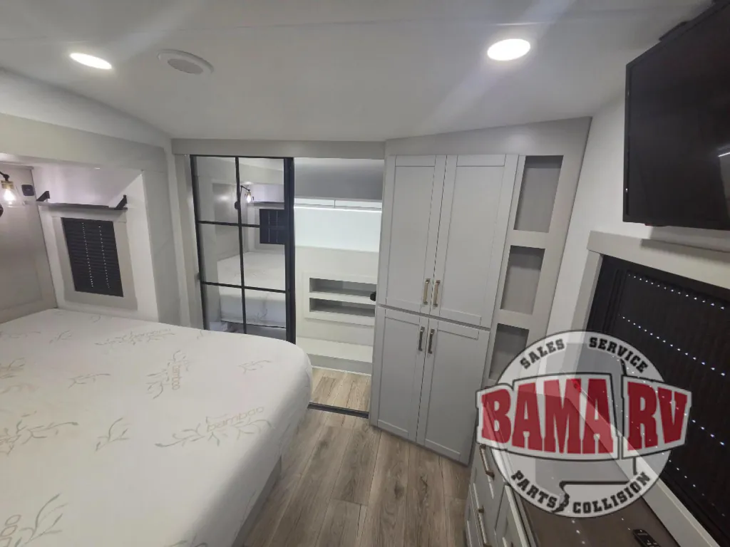 2025 Brinkley Model Z 3400, Photos photo 17