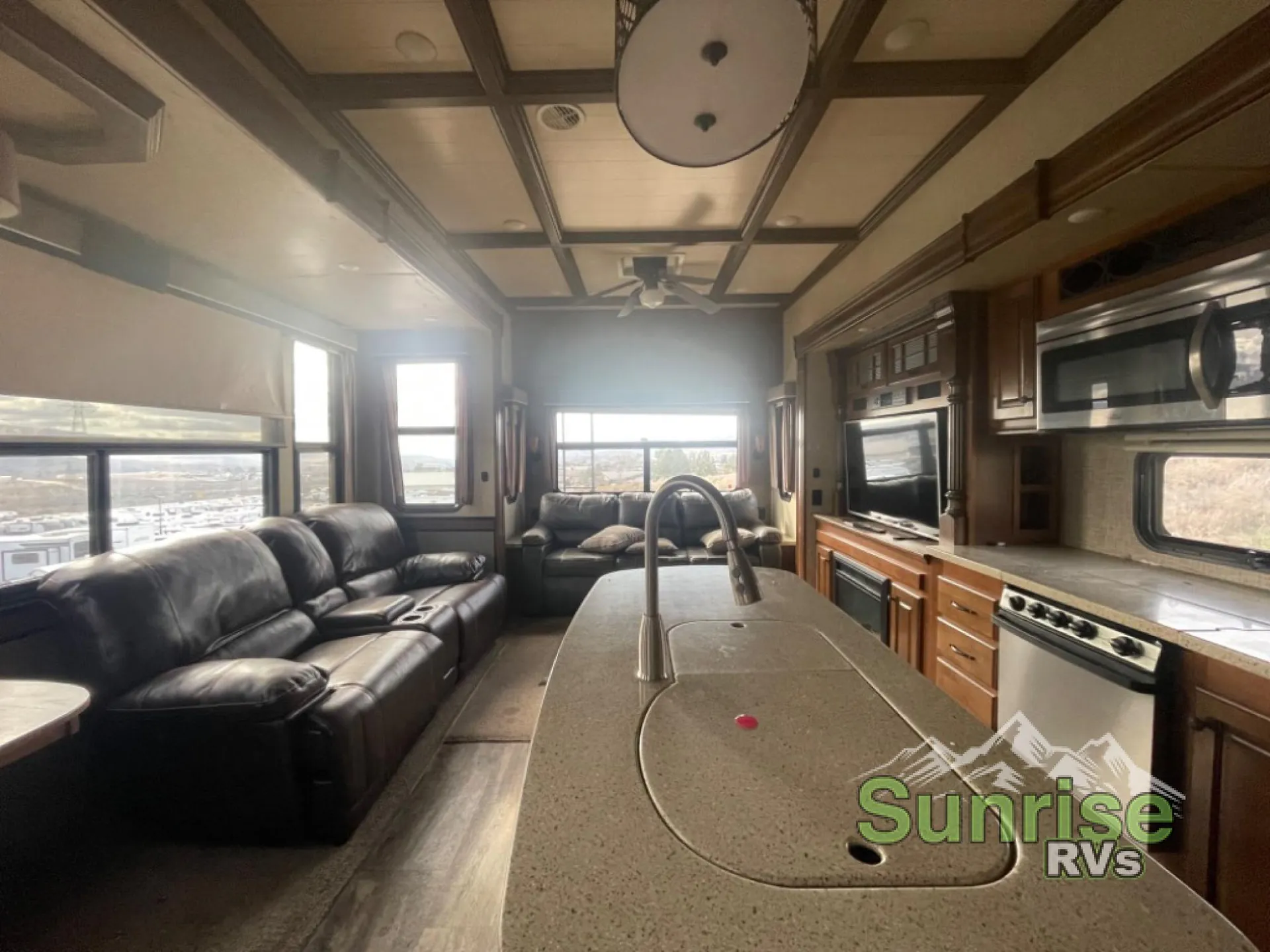 2016 Heartland Bighorn 3160ELITE - Photo 3
