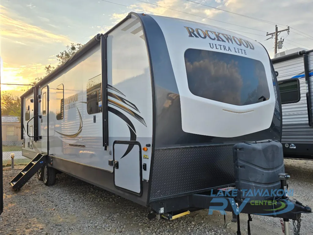 2020 Forest River Rockwood Ultra Lite 2902SW, Photos photo 3