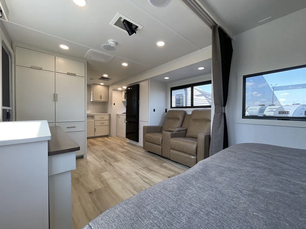 2026 Brinkley Model I 235, Photos photo 23