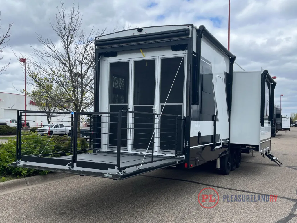 2026 Brinkley Model G 3520, Photos photo 7