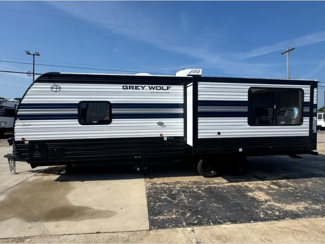2027 Forest River Cherokee Grey Wolf 26SS — Photo 6