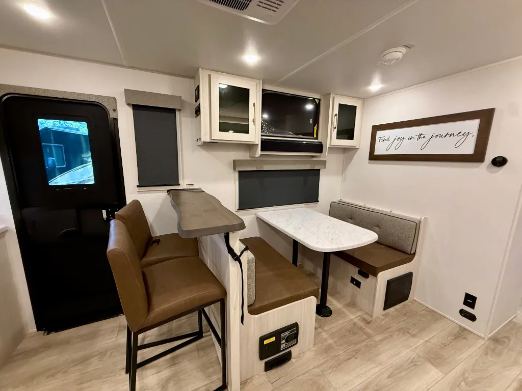 2026 Forest River Grand Surveyor 275FKBS — Photo 7