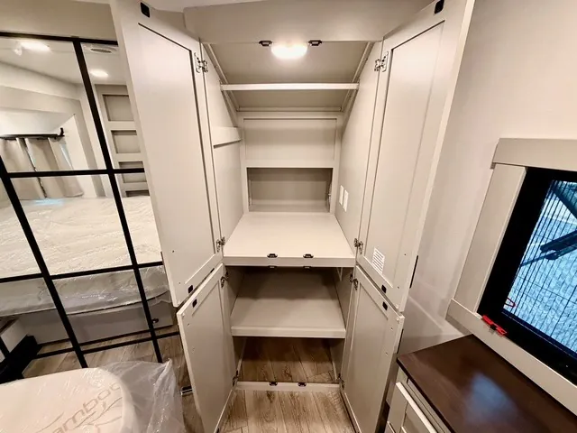 2026 Brinkley Model Z 3610, Bedroom photo 6