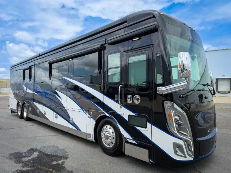 2021 Tiffin Zephyr 45 PZ - Photo 2