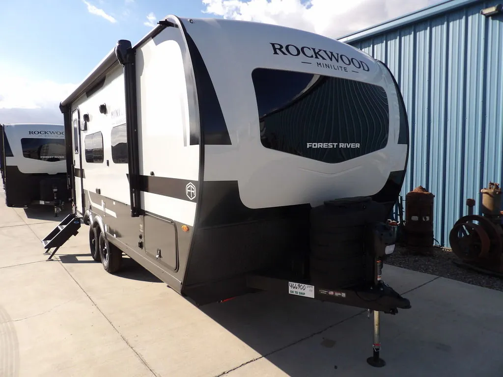 2026 Forest River Rockwood Mini Lite 2109S - Photo 2