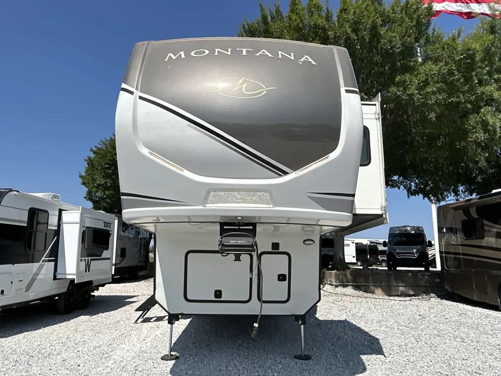 2024 Keystone Montana 3531RE, Photos photo 2
