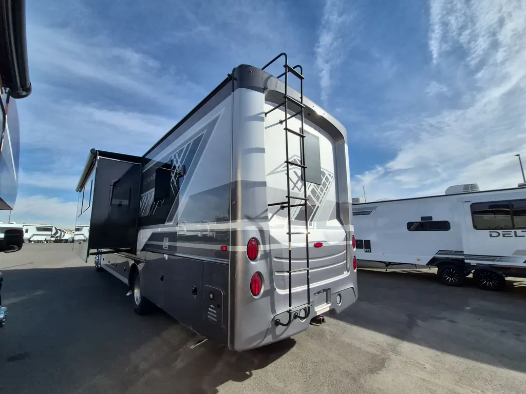 2027 Entegra Coach Accolade 37K, Photos photo 7