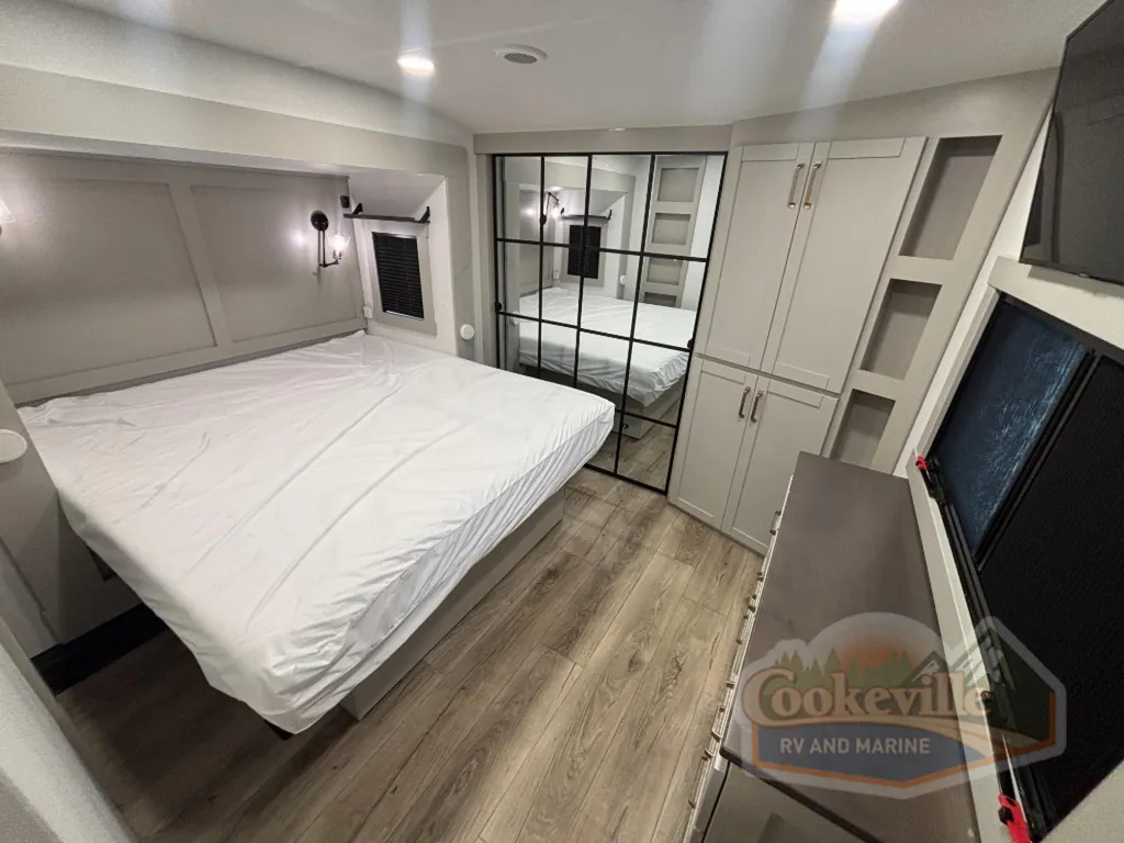 2025 Brinkley Model Z 3100, Photos photo 40