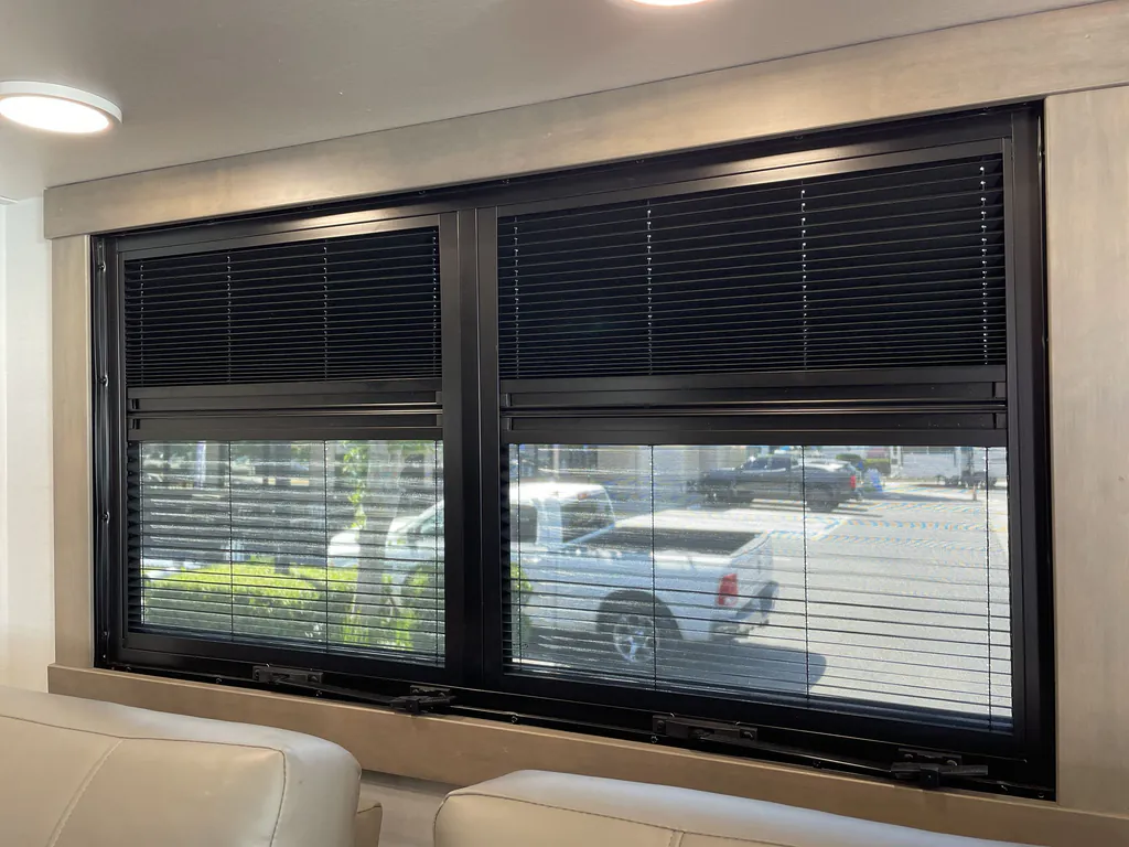 2027 Entegra Coach Vision XL 36C, Photos photo 42