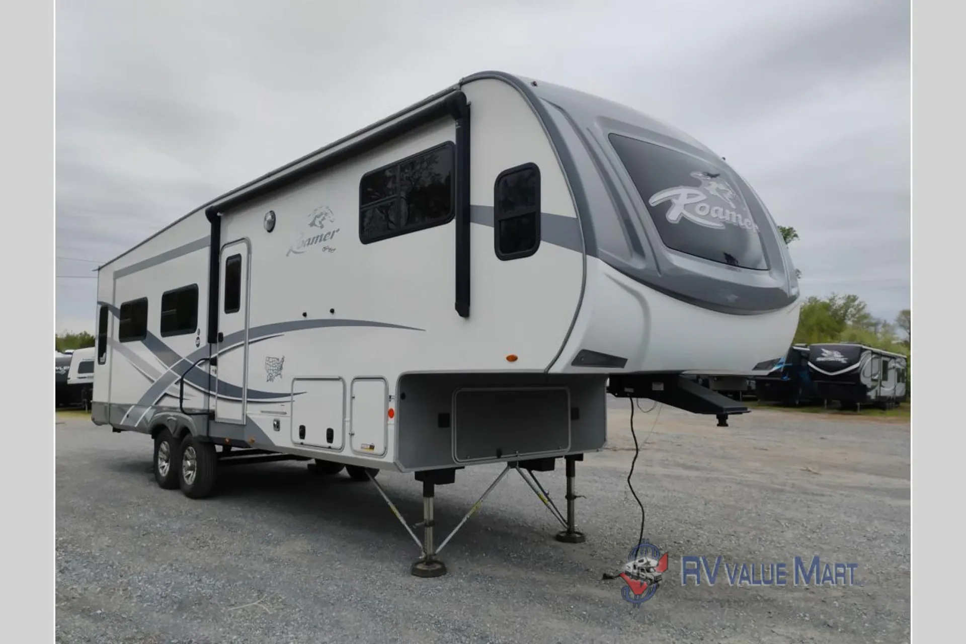 2021 Highland Ridge Roamer RF294RLS - Photo 2