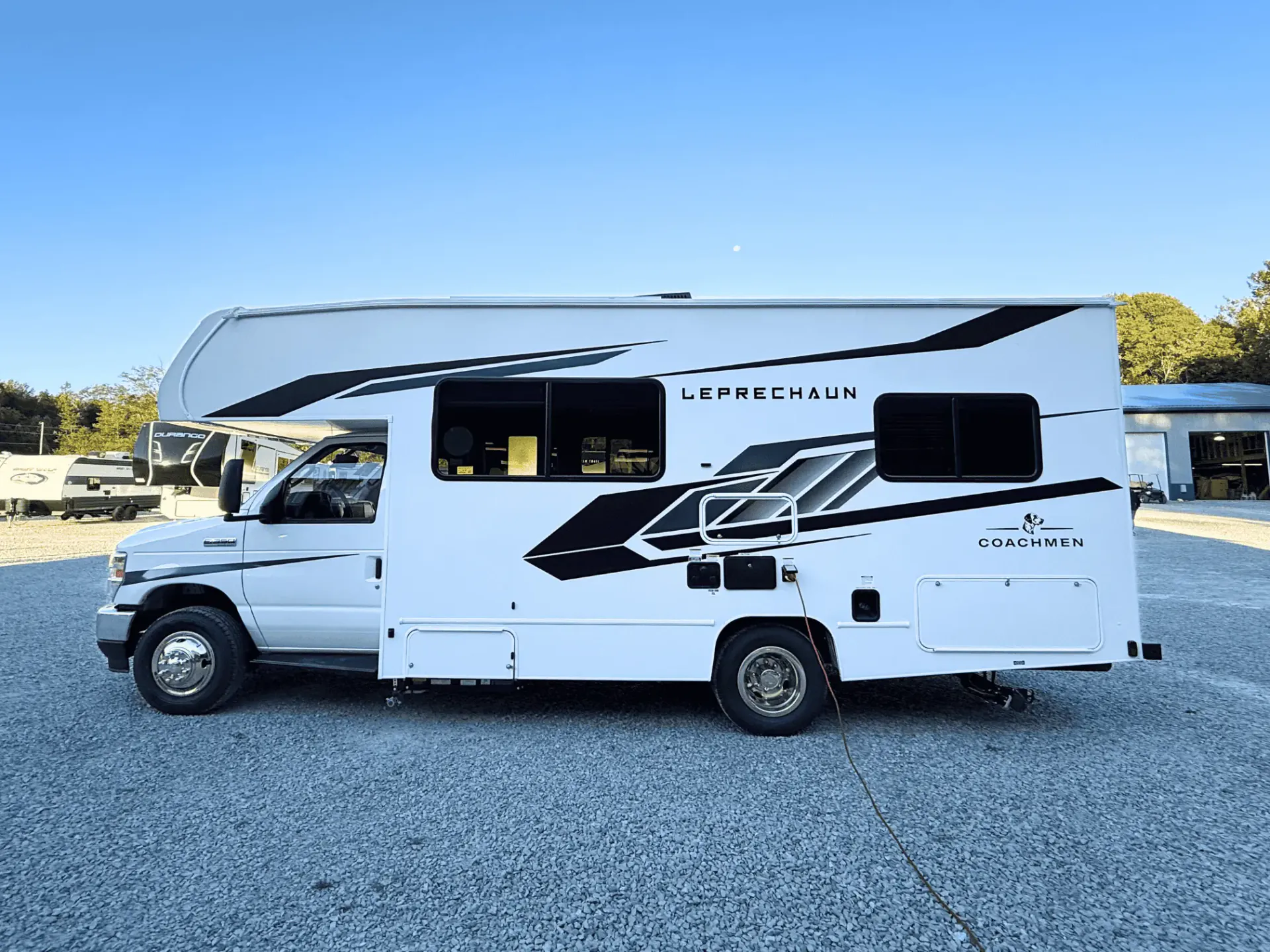 2026 Coachmen Leprechaun 220XG - Photo 4