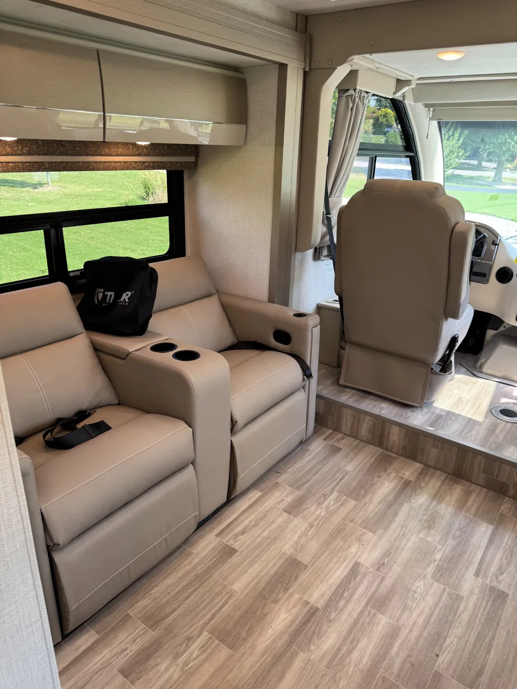 2026 Thor Motor Coach Axis 26.2, Photos photo 40