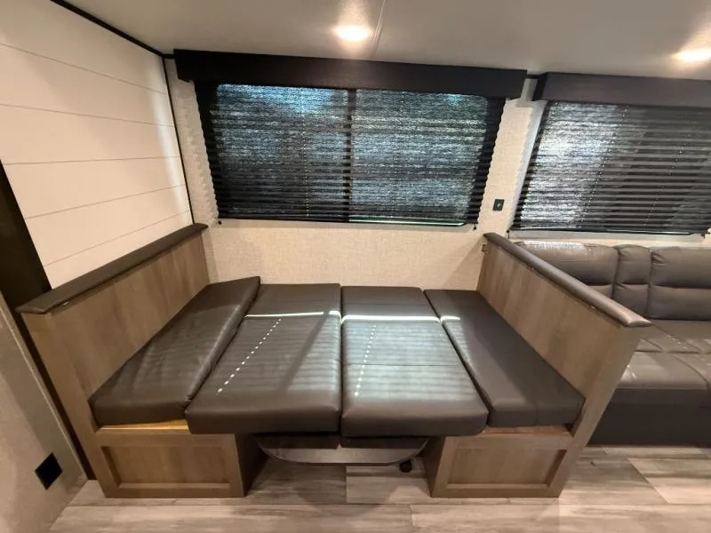 2024 Jayco Jay Flight SLX 261BHS - Photo 4