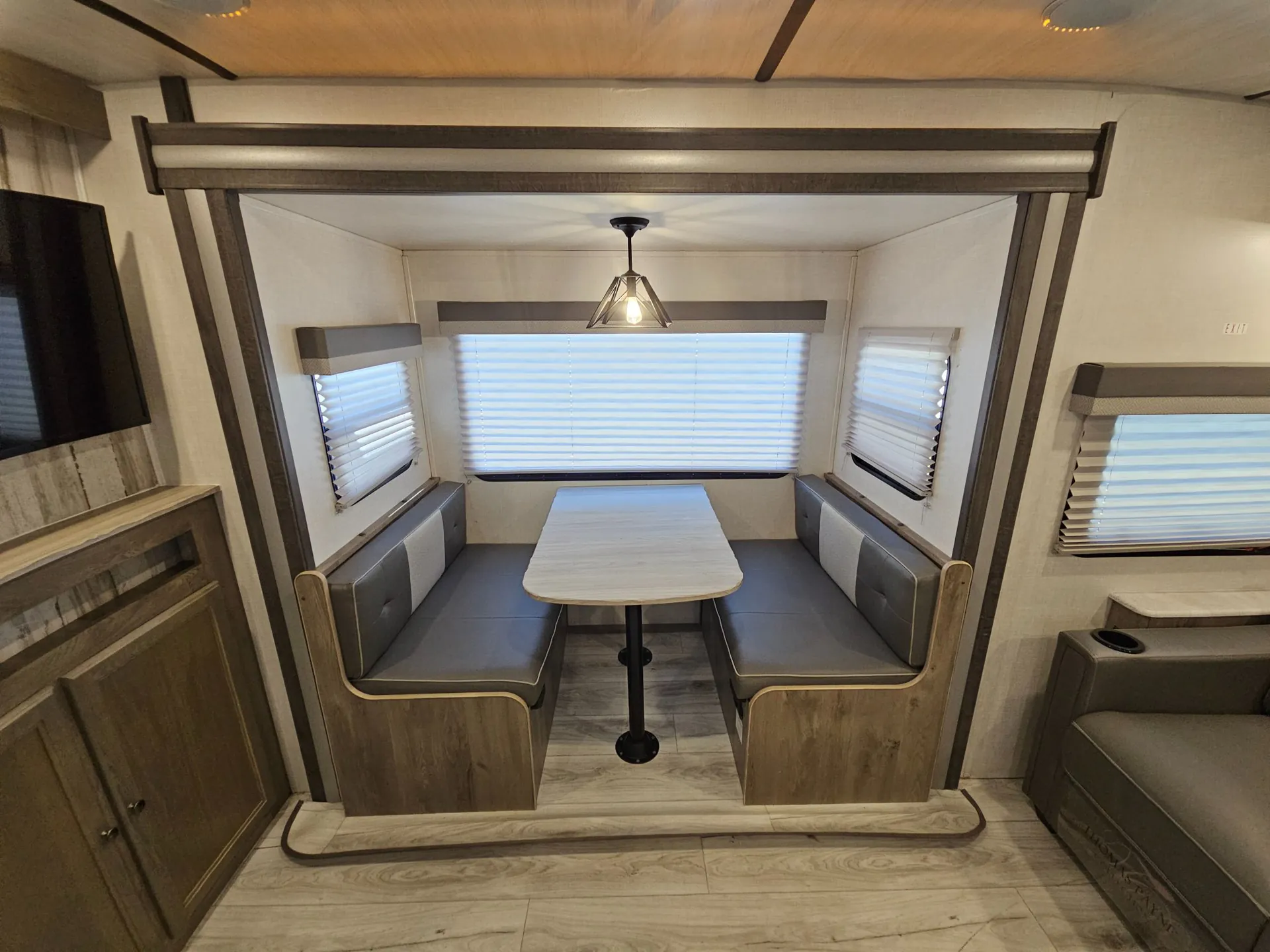 2022 Forest River Surveyor Legend 252RBLE — Photo 7