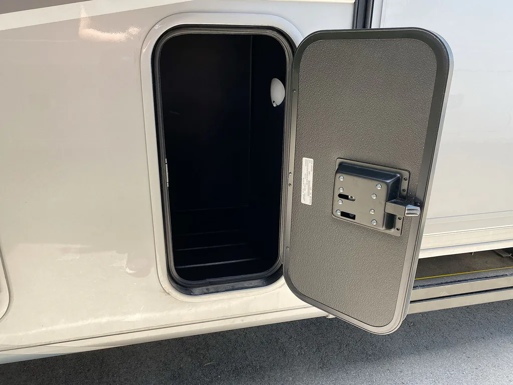 2026 Entegra Coach Vision XL 36C, Photos photo 26