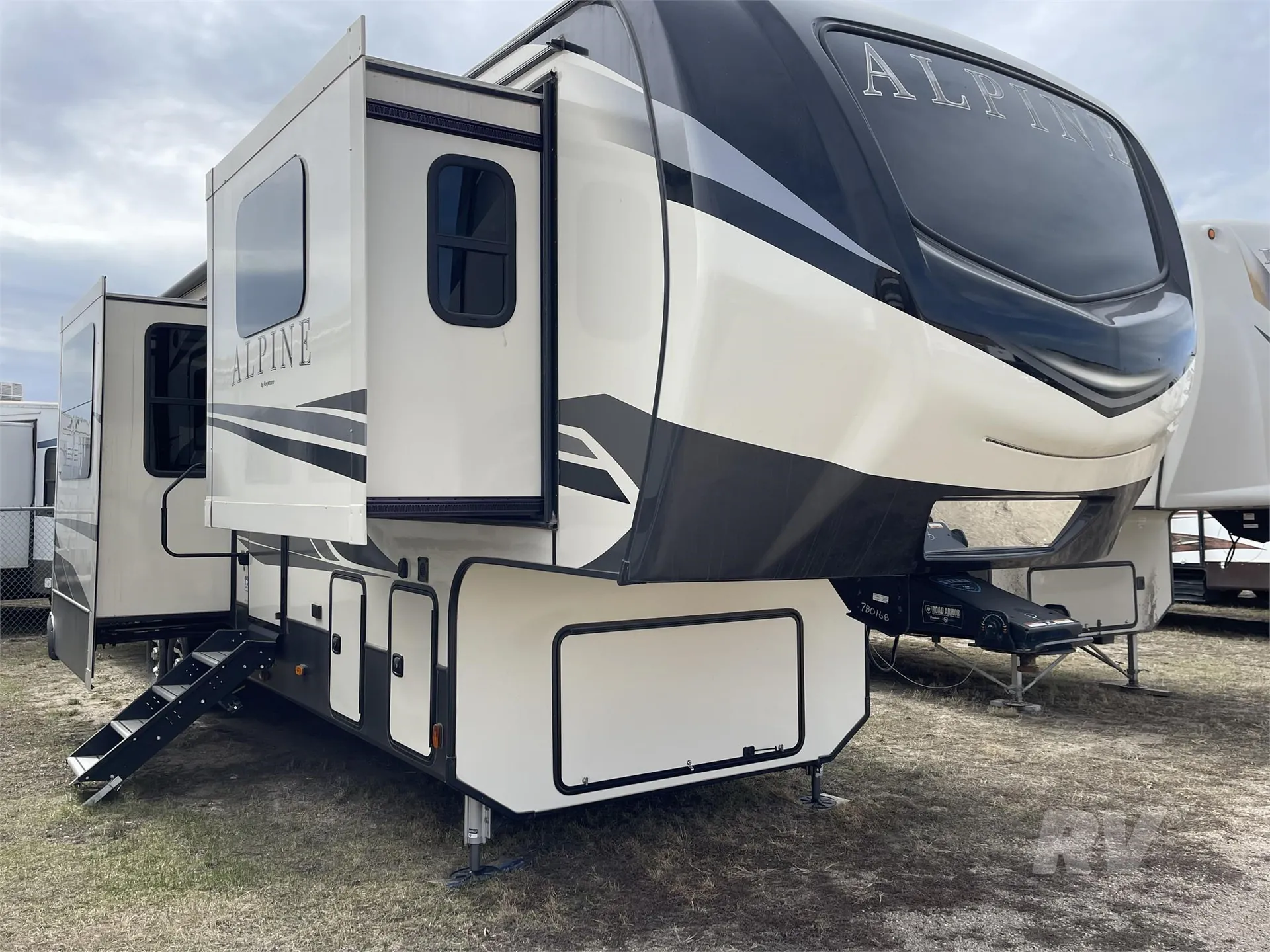 2022 Keystone Alpine 3712KB dealer photo 1 from Jerry's Trailers & Campers