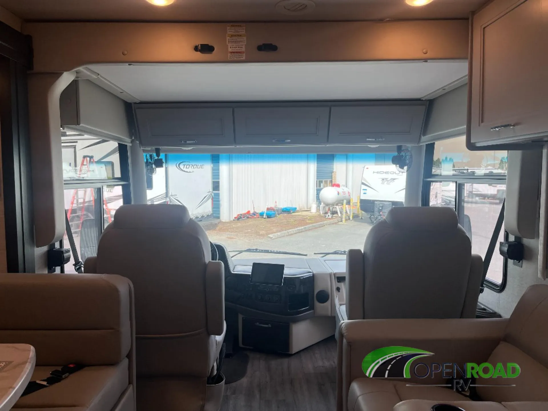 2025 Thor Motor Coach Palazzo GT 33.6 - Photo 4