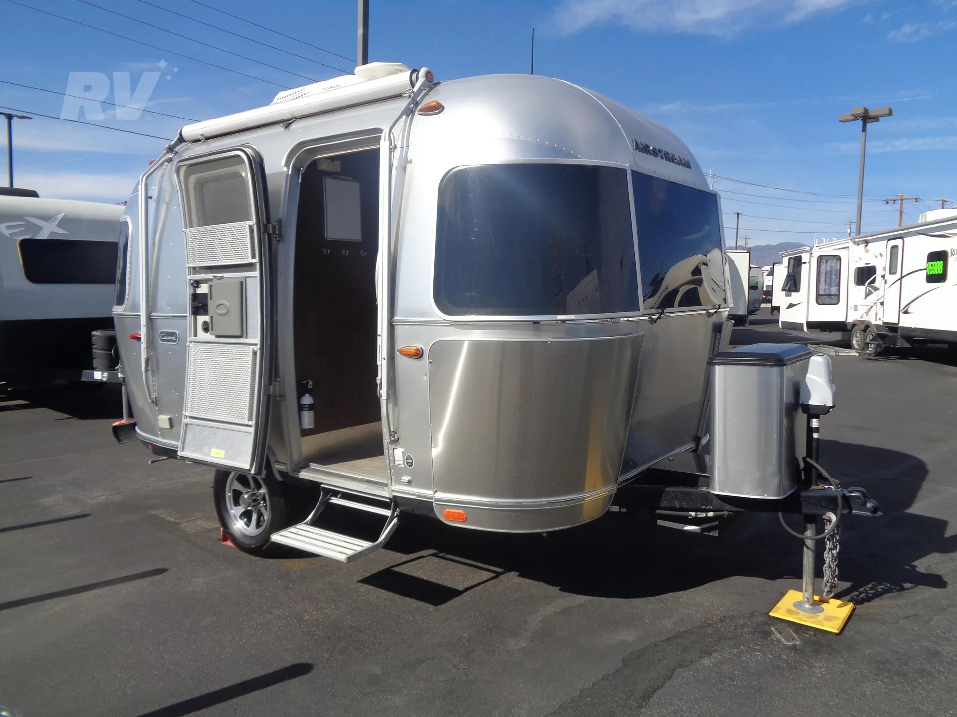2020 Airstream Caravel 16RB - Photo 2