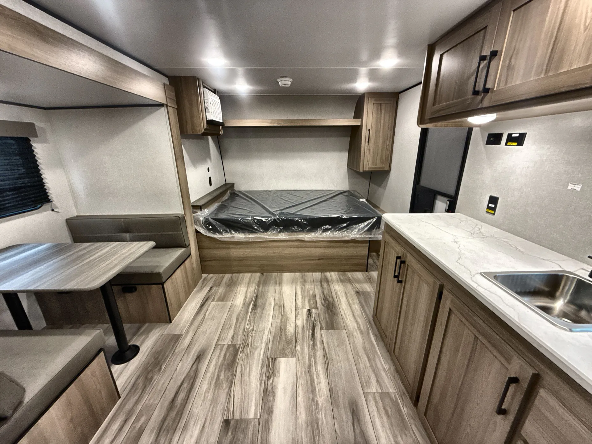 2026 Keystone Coleman 19B — living area main