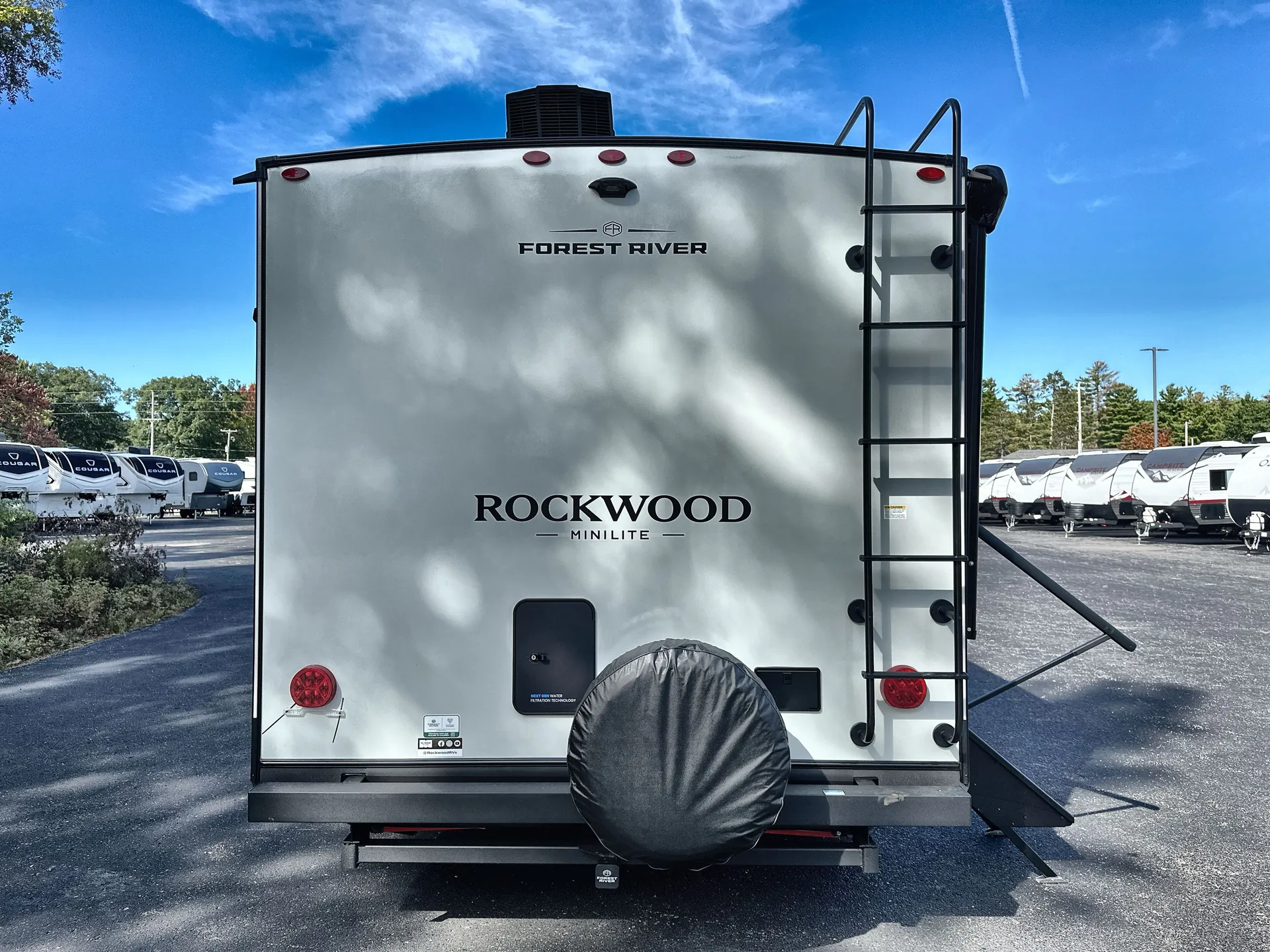 2027 Forest River Rockwood Mini Lite 2109S — backside