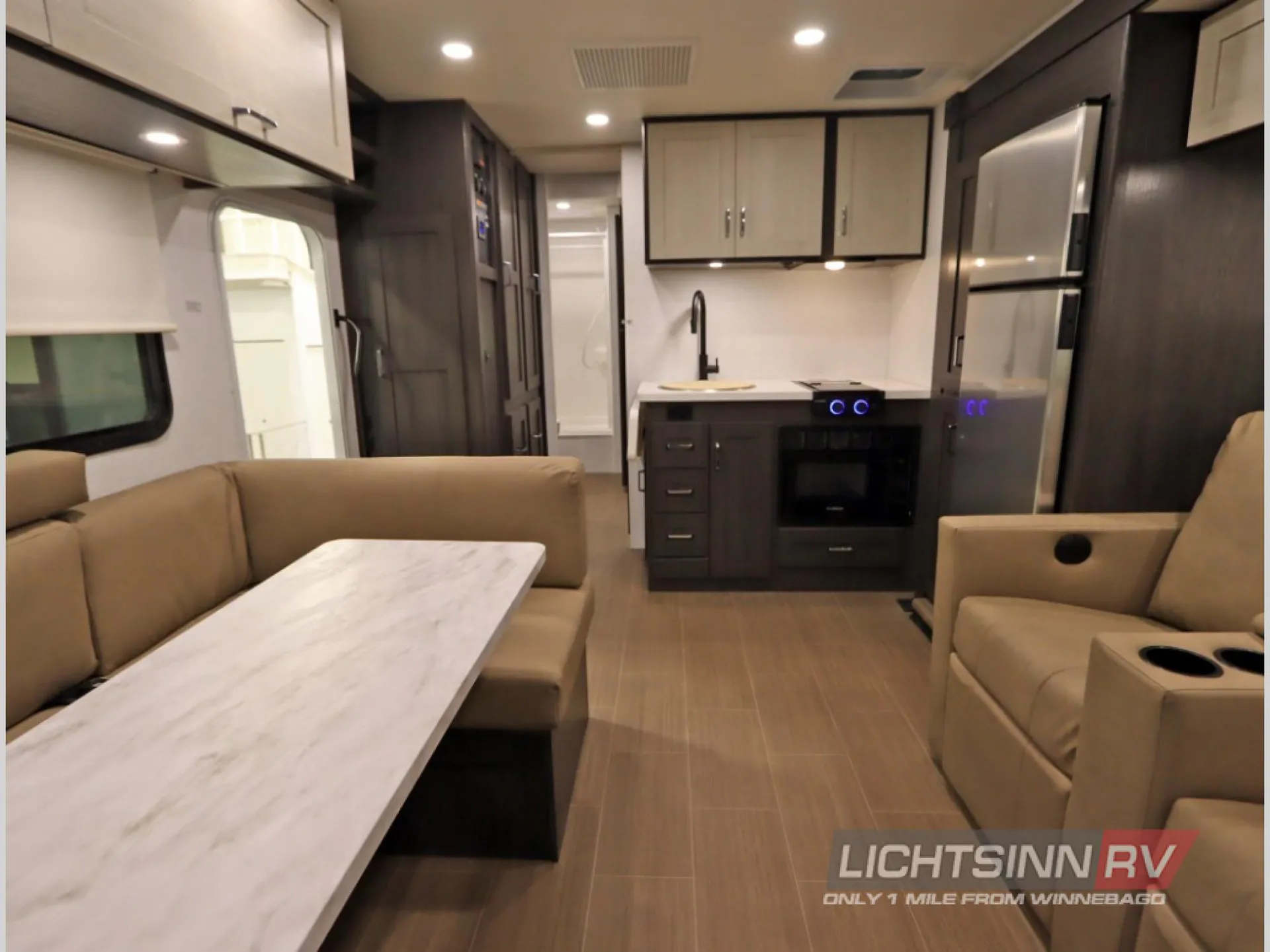 2027 Winnebago Sunflyer 26FE - Photo 4