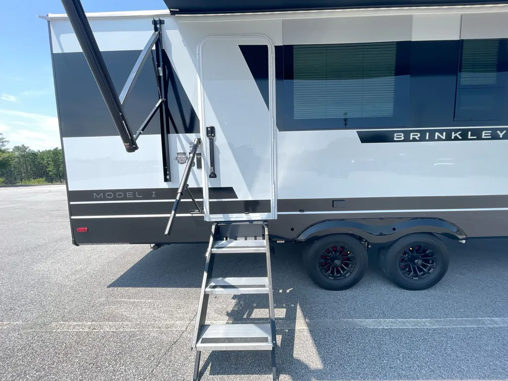 2026 Brinkley Model I 265, Photos photo 11