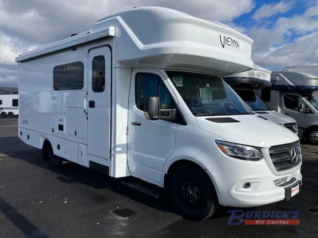 2026 Renegade RV Vienna 25RMC - Photo 3