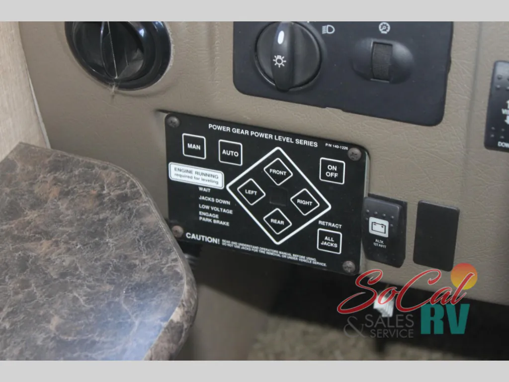 2018 Fleetwood Flair 31A, Photos photo 13