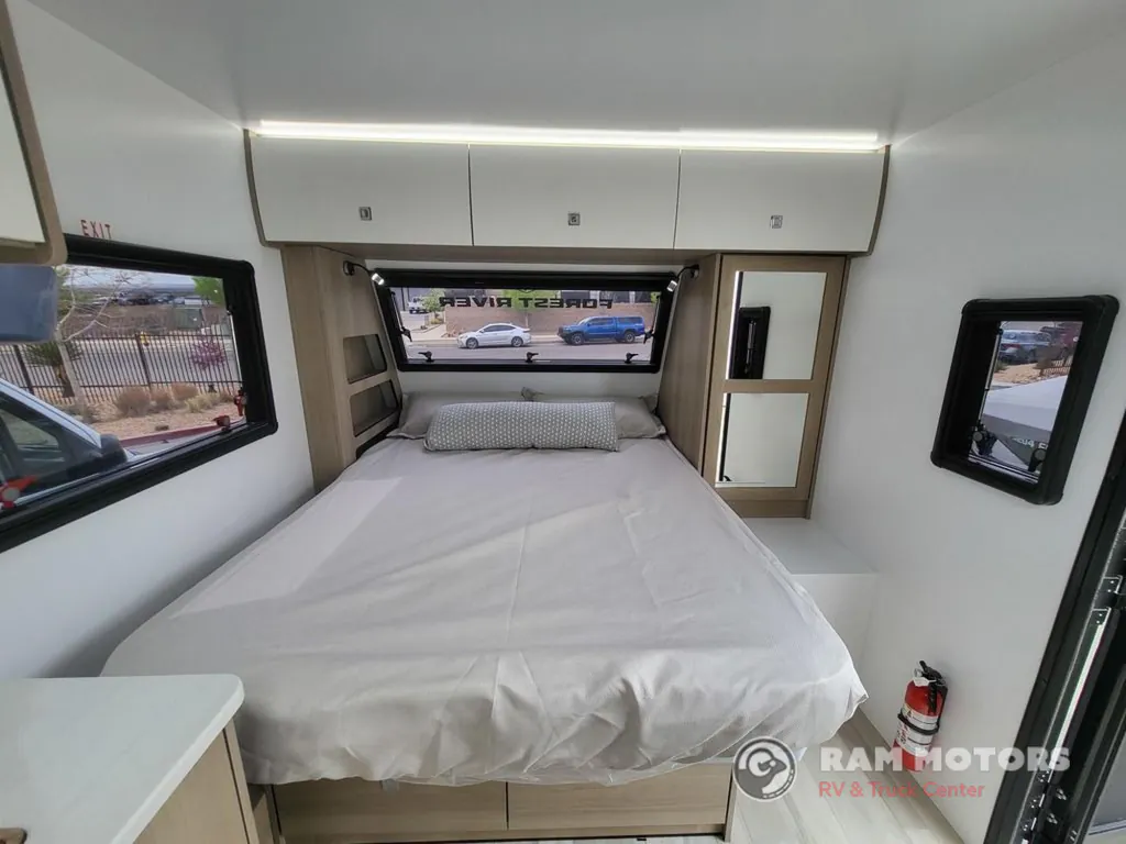 2026 Palomino Pause 194, Photos photo 12