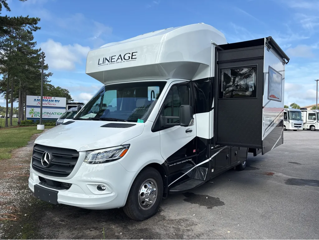 2026 Grand Design Lineage Series M 25TK - Photo 4