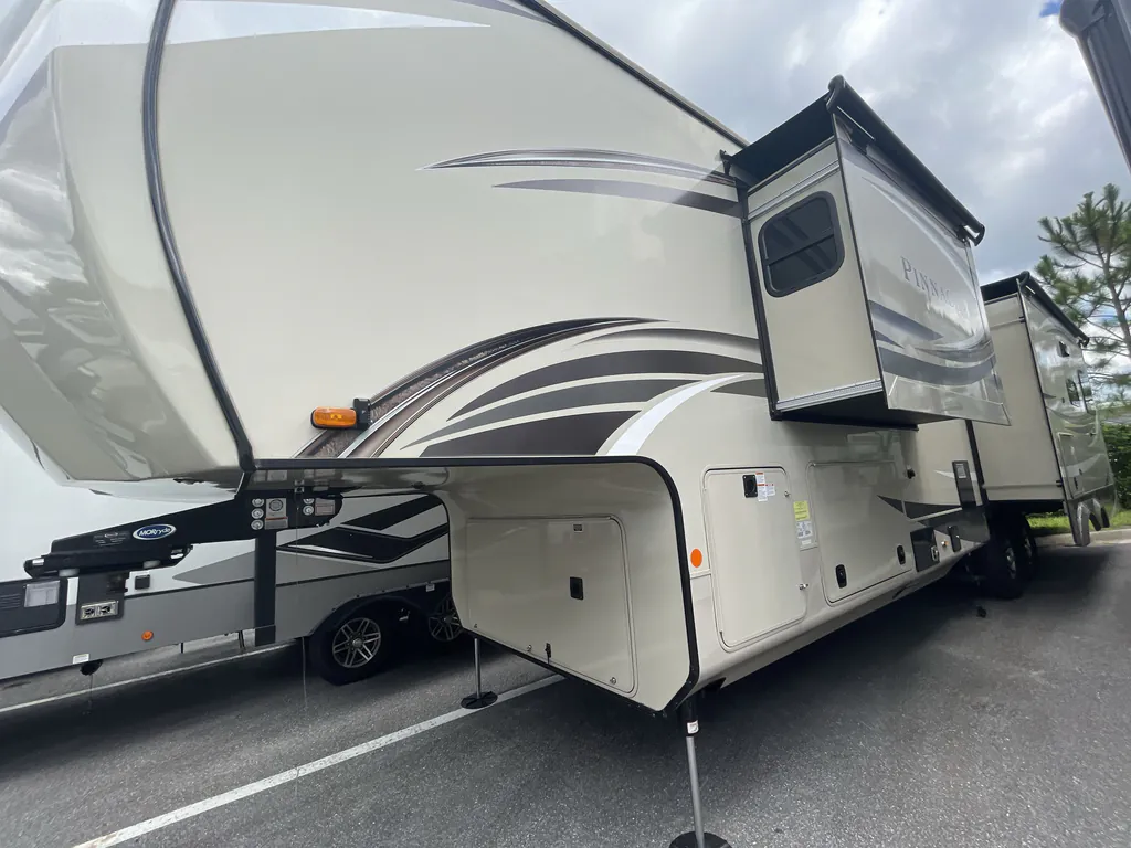 2020 Jayco Pinnacle 36FBTS, Photos photo 6
