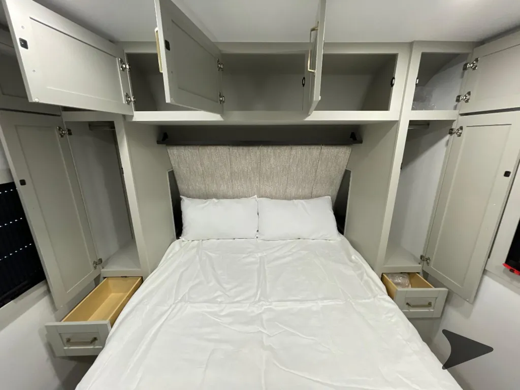 2026 Brinkley Model Z Air 297, Photos photo 49