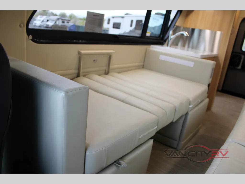 2025 Chinook RV Summit SS, Photos photo 24